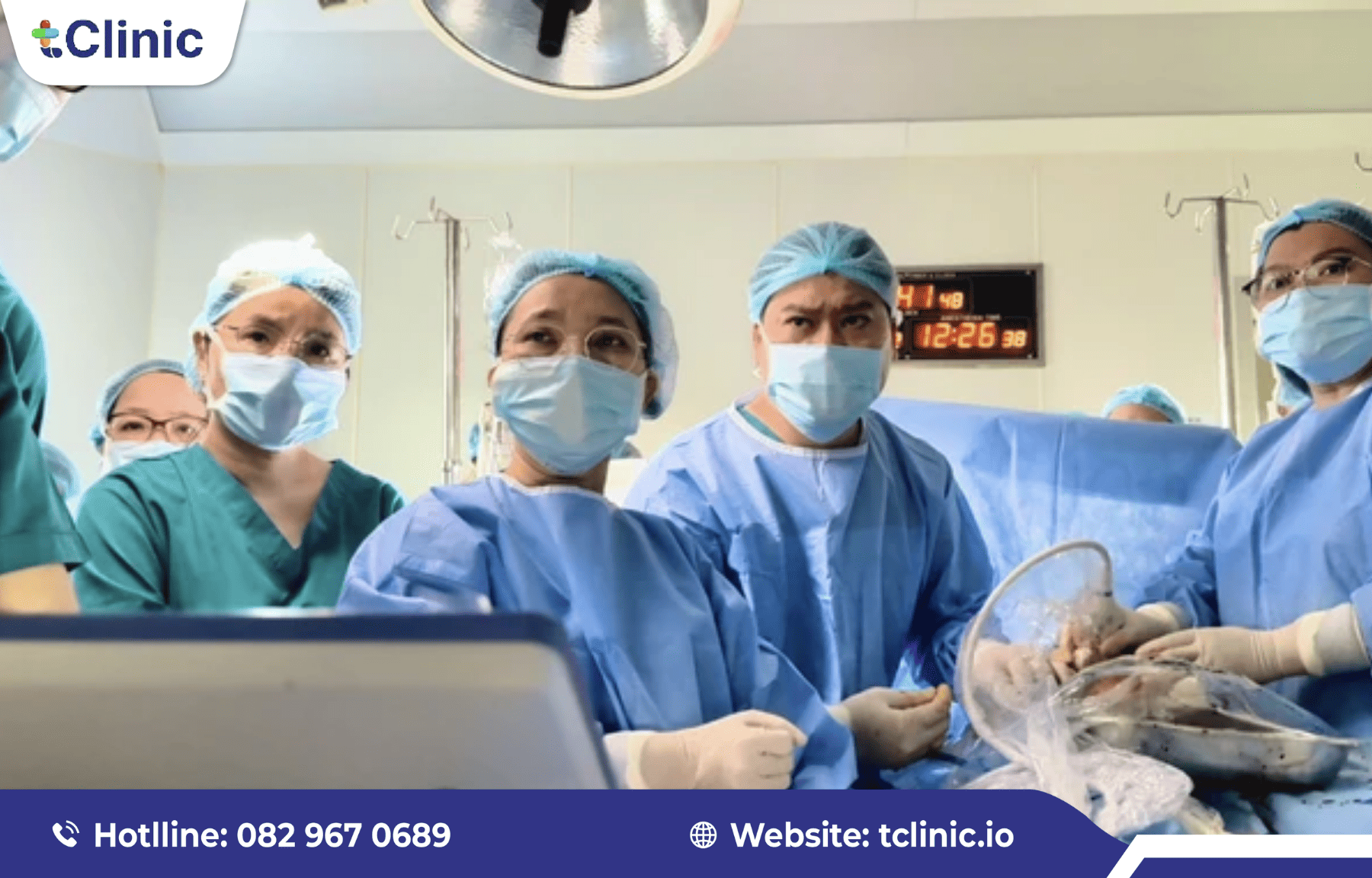 Phối hợp chuyên môn trong ca phẫu thuật sản khoa.